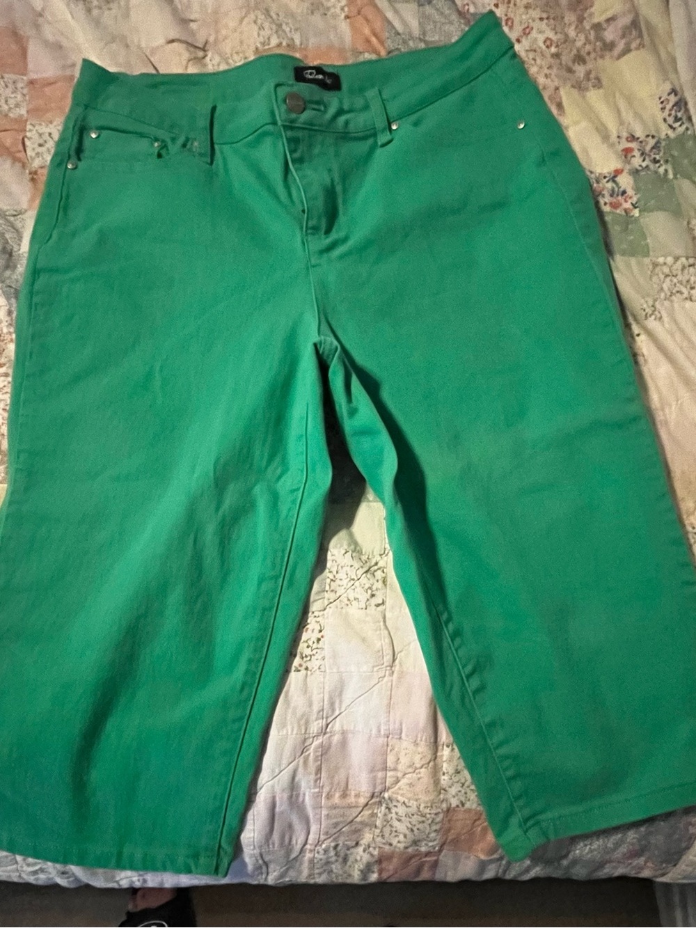 Women’s Green Jeans - Comfortable Stretch Capri